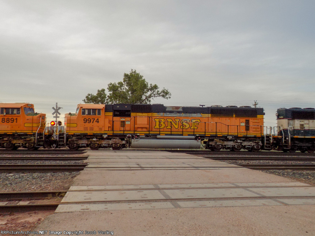 BNSF 9974